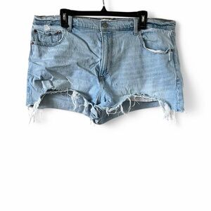 NEW! Abercrombie & Fitch - Women’s Jean Shorts - Light Wash - Size 34